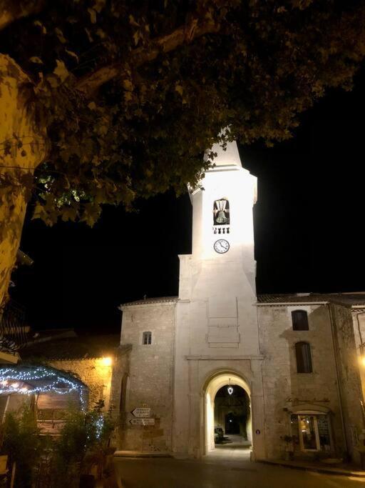 Logement Neuf, Tout Confort, Au Coeur Du Village Saint Didier  Exterior photo