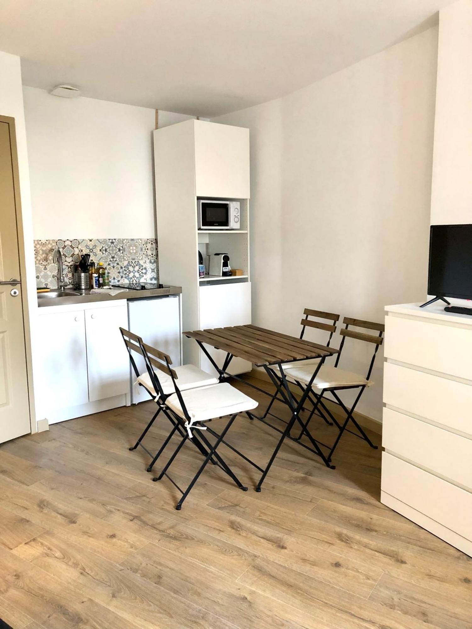 Logement Neuf, Tout Confort, Au Coeur Du Village Saint Didier  Exterior photo